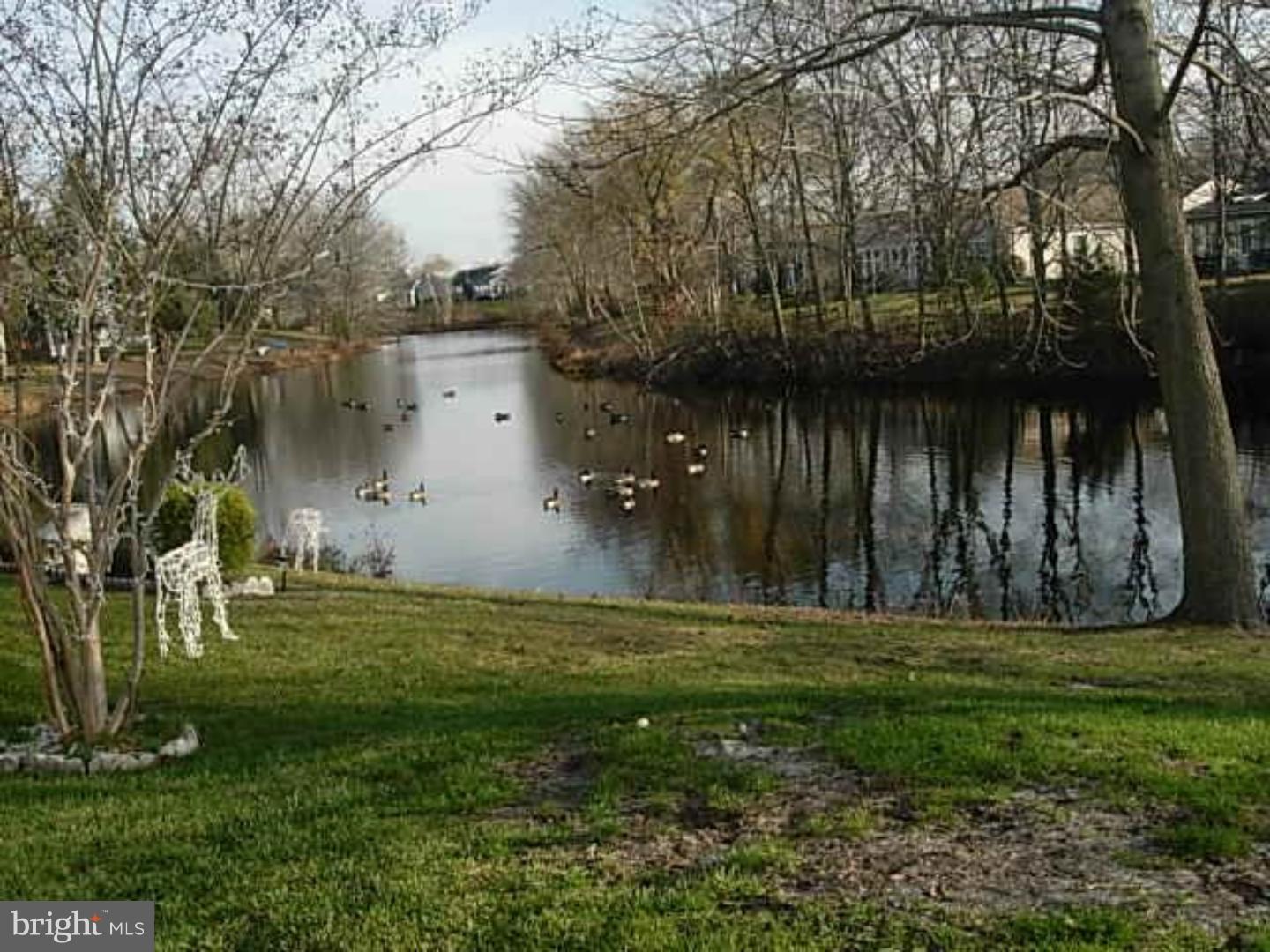 11 Mayfair Road Southampton, NJ 08088 - Photo 2 of 20 Gallery Image 2