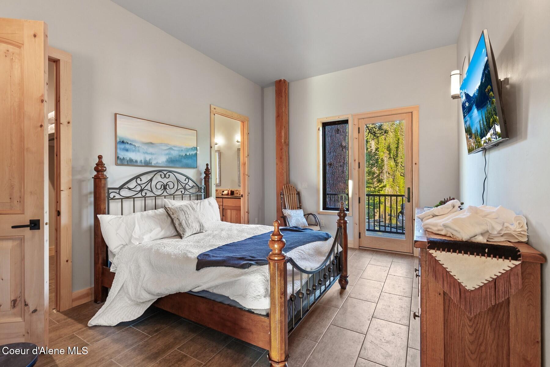 14318 North Waters Edge Court Hayden, ID 83835 - Photo 24 of 49 Primary Suite main level