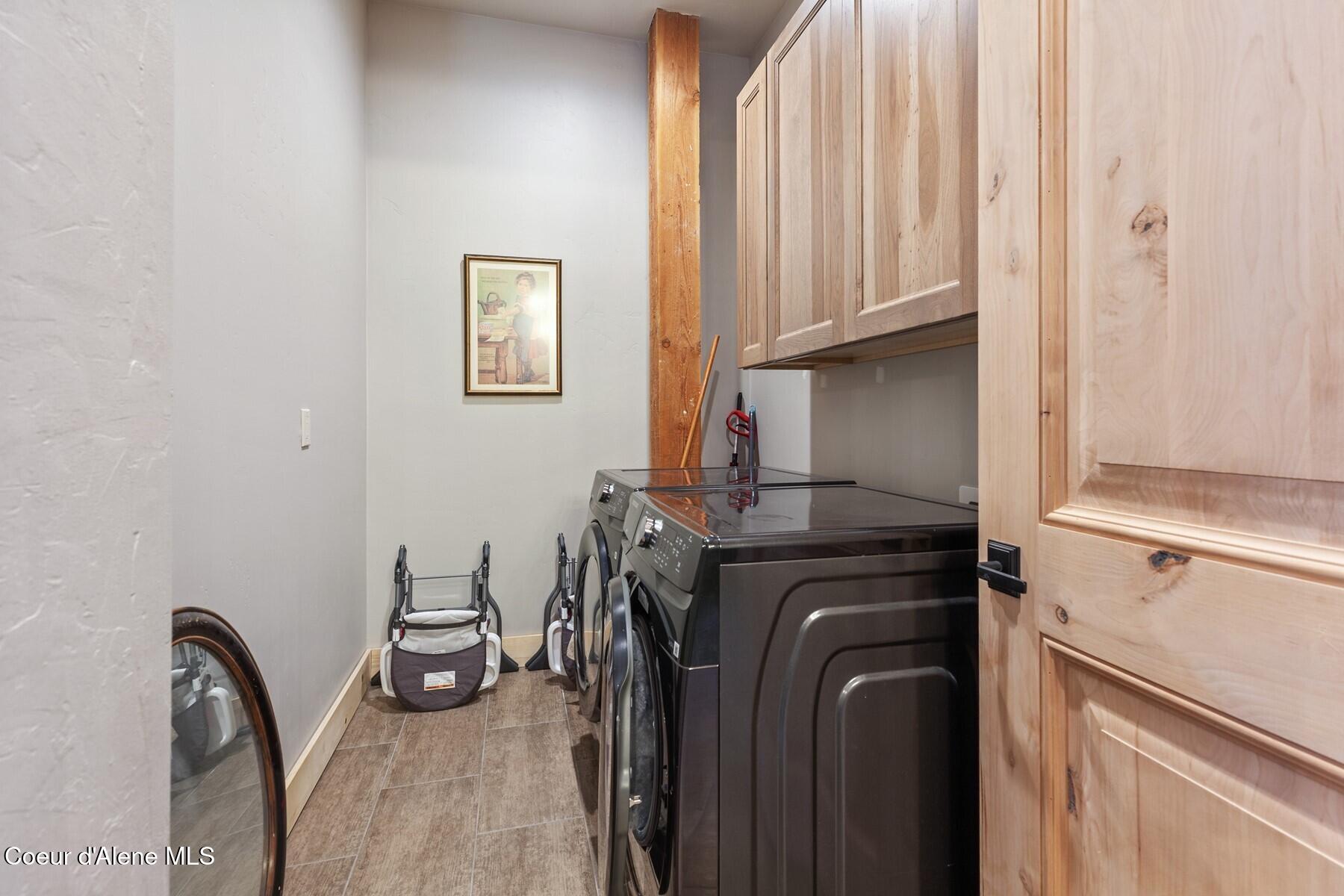 14318 North Waters Edge Court Hayden, ID 83835 - Photo 26 of 49 Laundry room main level