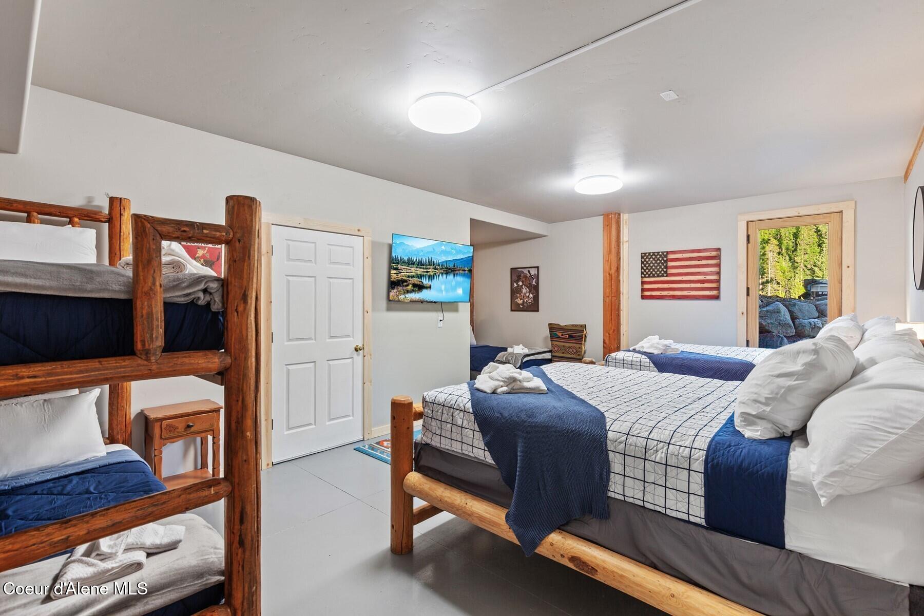 14318 North Waters Edge Court Hayden, ID 83835 - Photo 36 of 49 Bunk Room Lower level