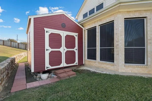 $595,000 | 614 Creek View Drive, Prosper, TX 75078