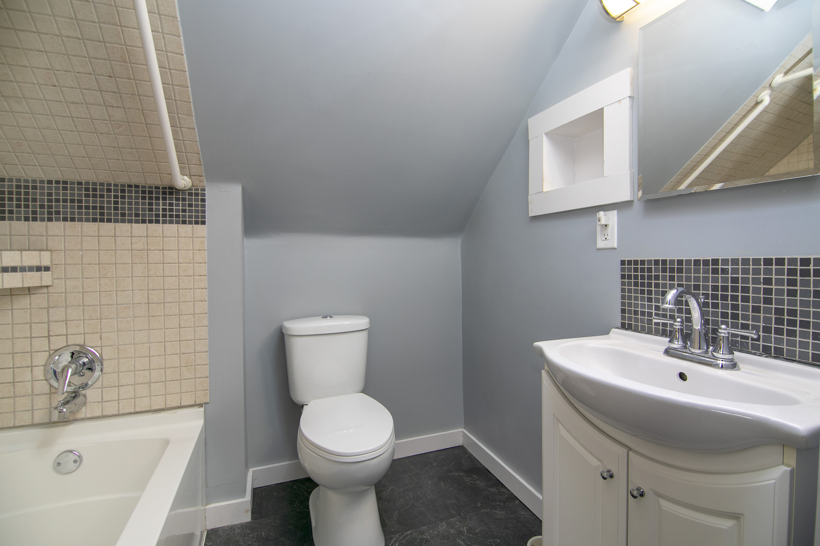 290 East 1st Avenue Clifton, IL 60927 - Photo 15 of 20 a bathroom with a sink a toilet and shower