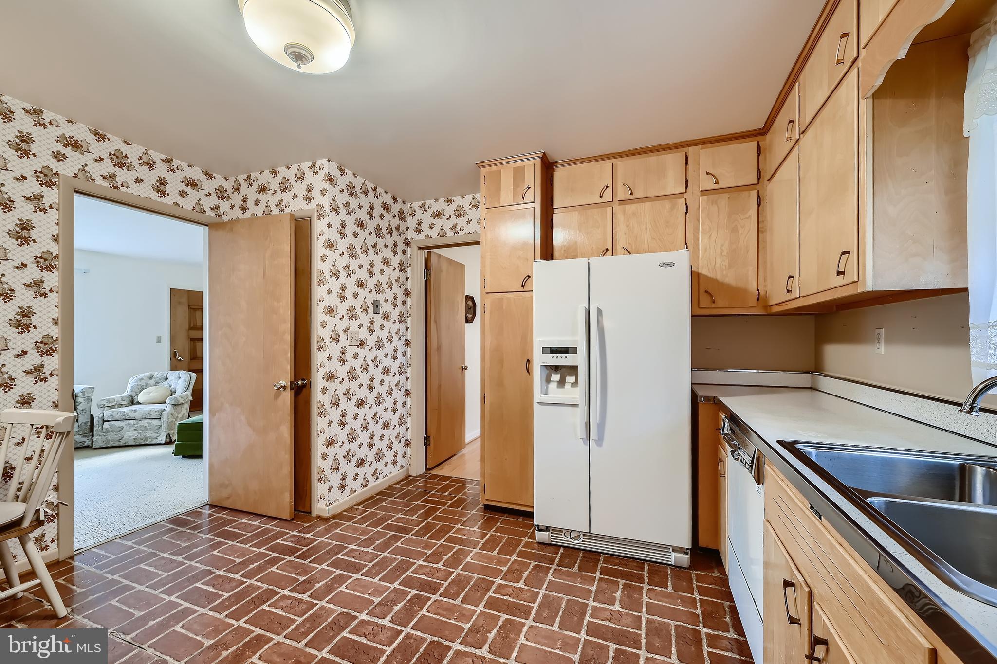 11735 Hawkes Road Clarksburg, MD 20871 - Photo 13 of 28 Gallery Image 13