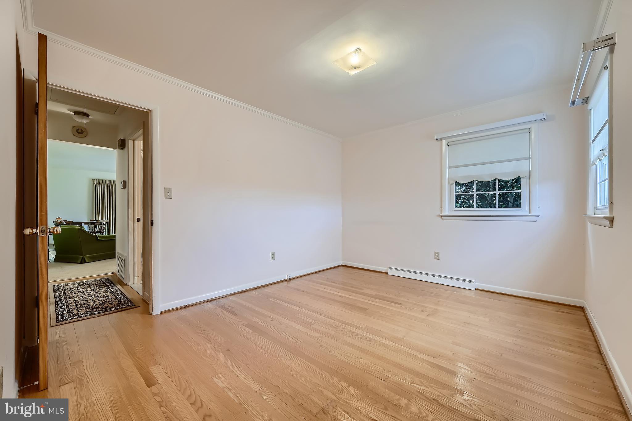 11735 Hawkes Road Clarksburg, MD 20871 - Photo 19 of 28 Gallery Image 19
