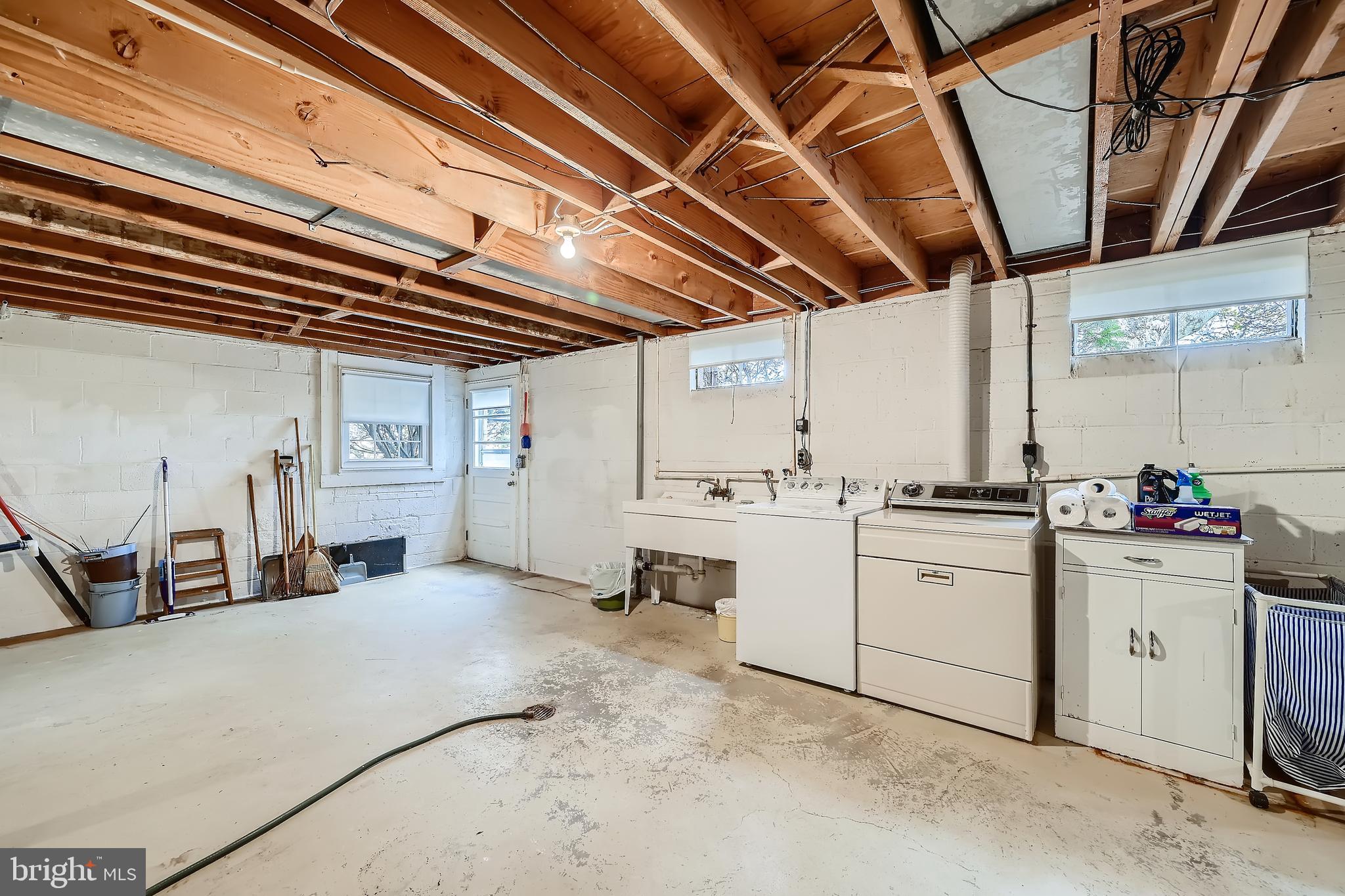 11735 Hawkes Road Clarksburg, MD 20871 - Photo 22 of 28 Gallery Image 22