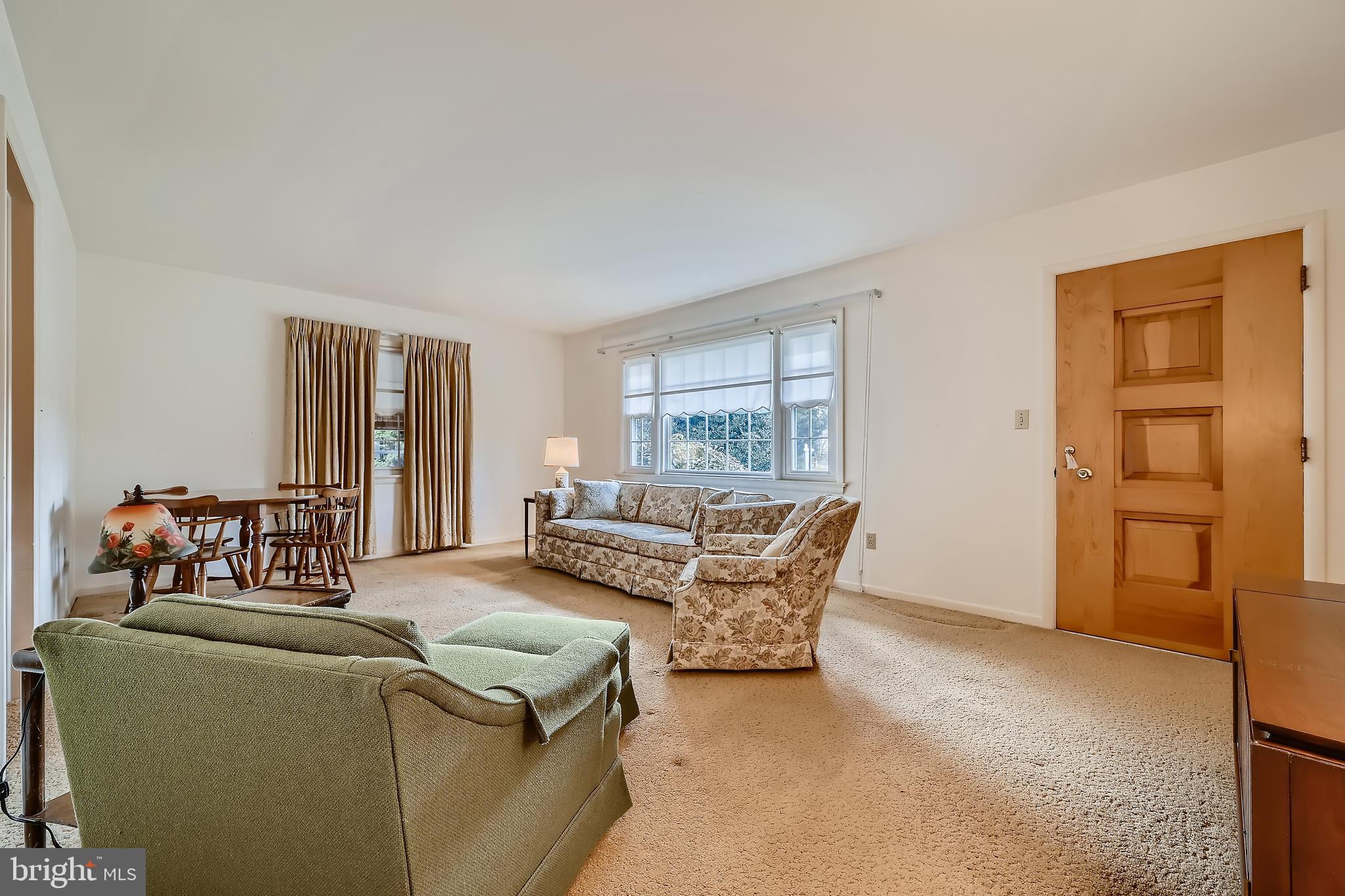 11735 Hawkes Road Clarksburg, MD 20871 - Photo 5 of 28 Gallery Image 5