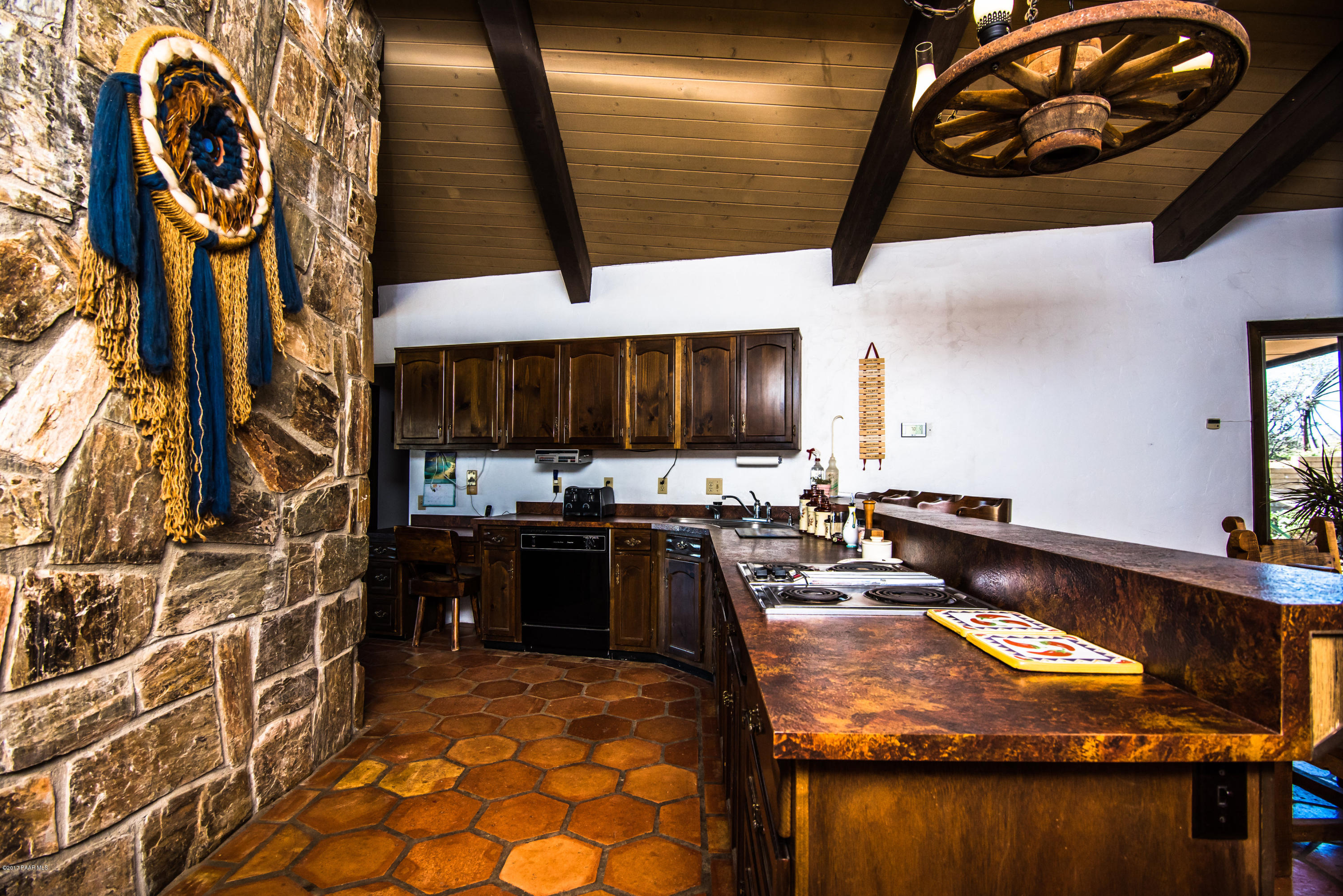 17900 Med Bar Road Dewey, AZ 86327 - Photo 30 of 95 Kitchen