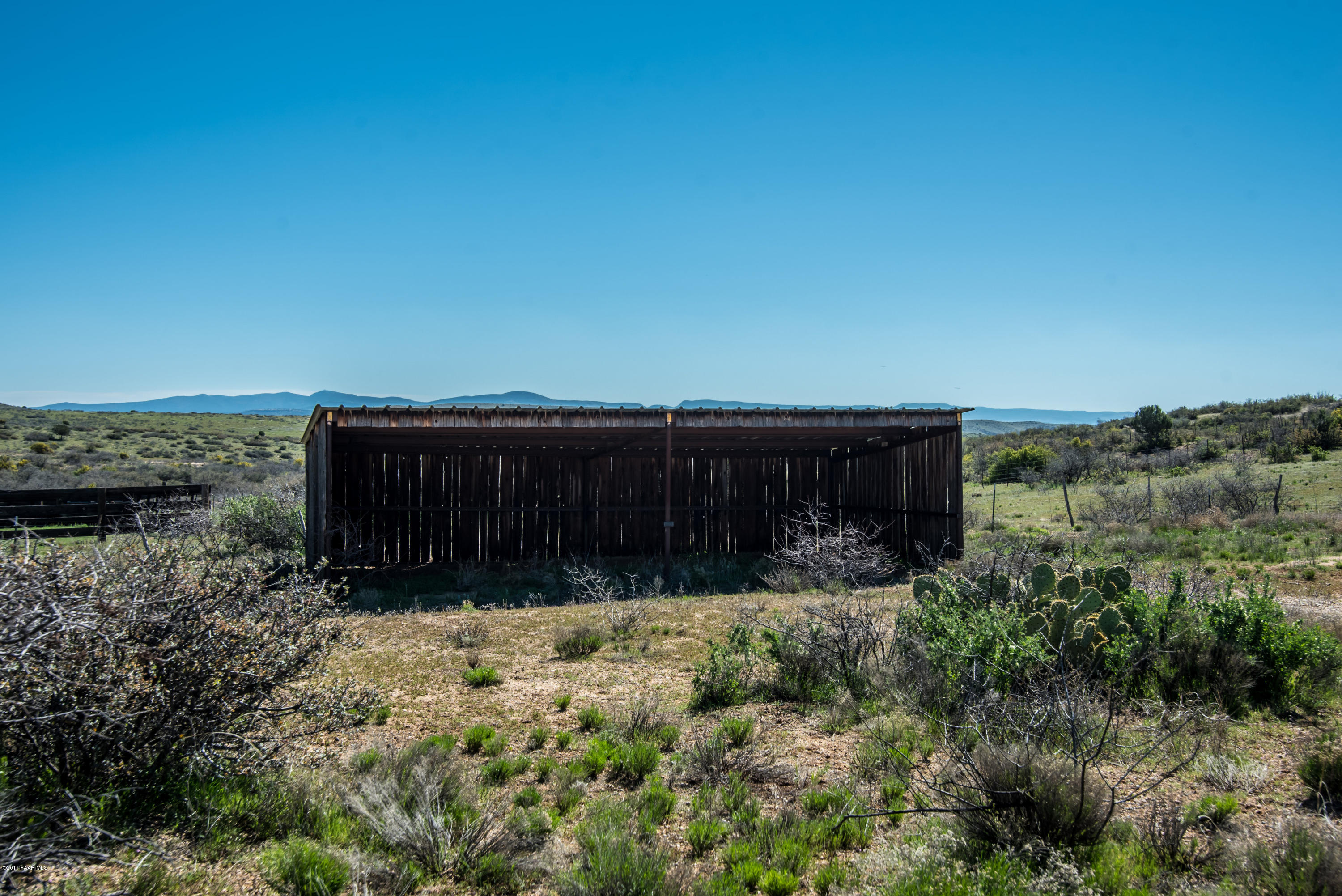 17900 Med Bar Road Dewey, AZ 86327 - Photo 72 of 95 Run in Shed