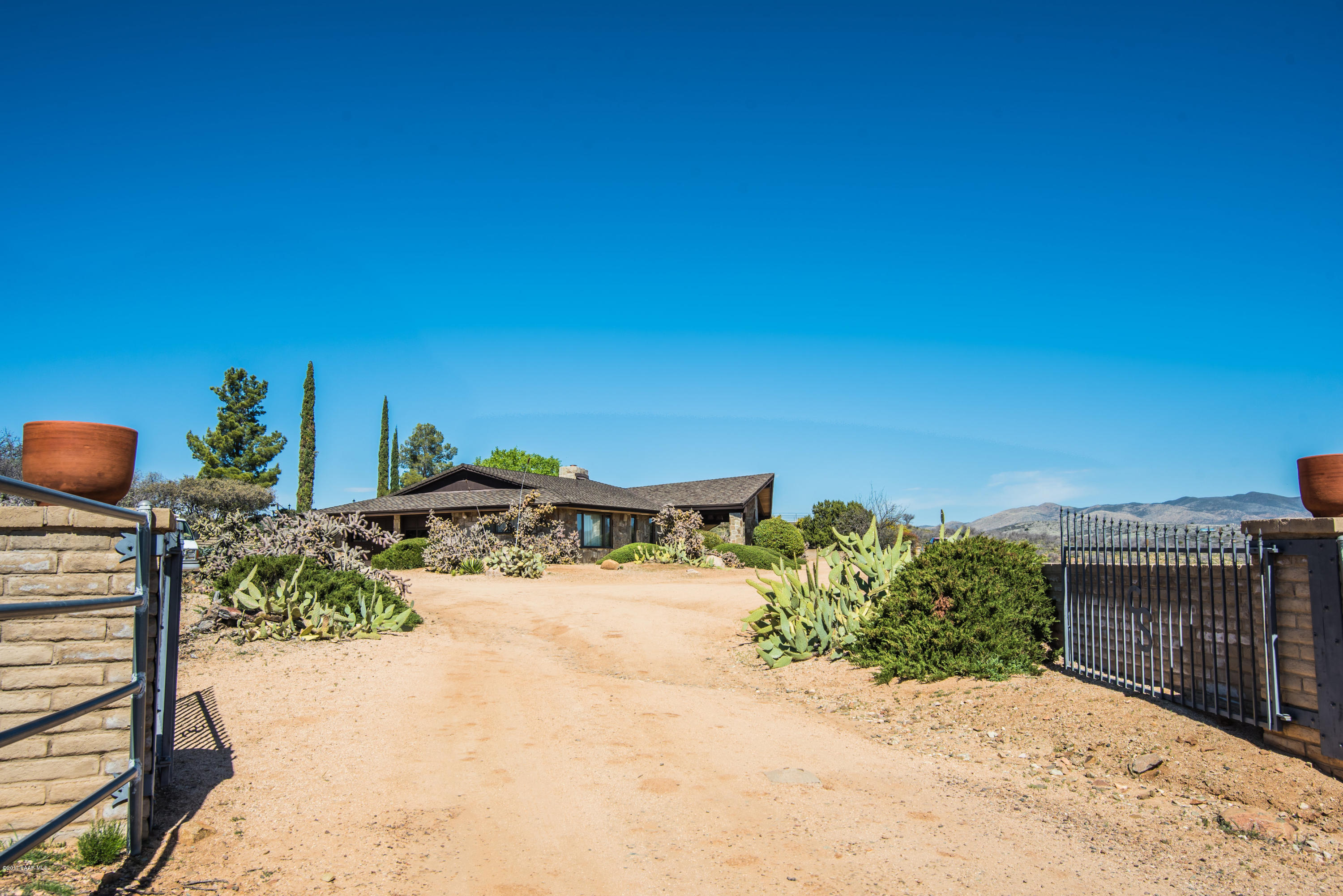 17900 Med Bar Road Dewey, AZ 86327 - Photo 95 of 95 Gated Entry