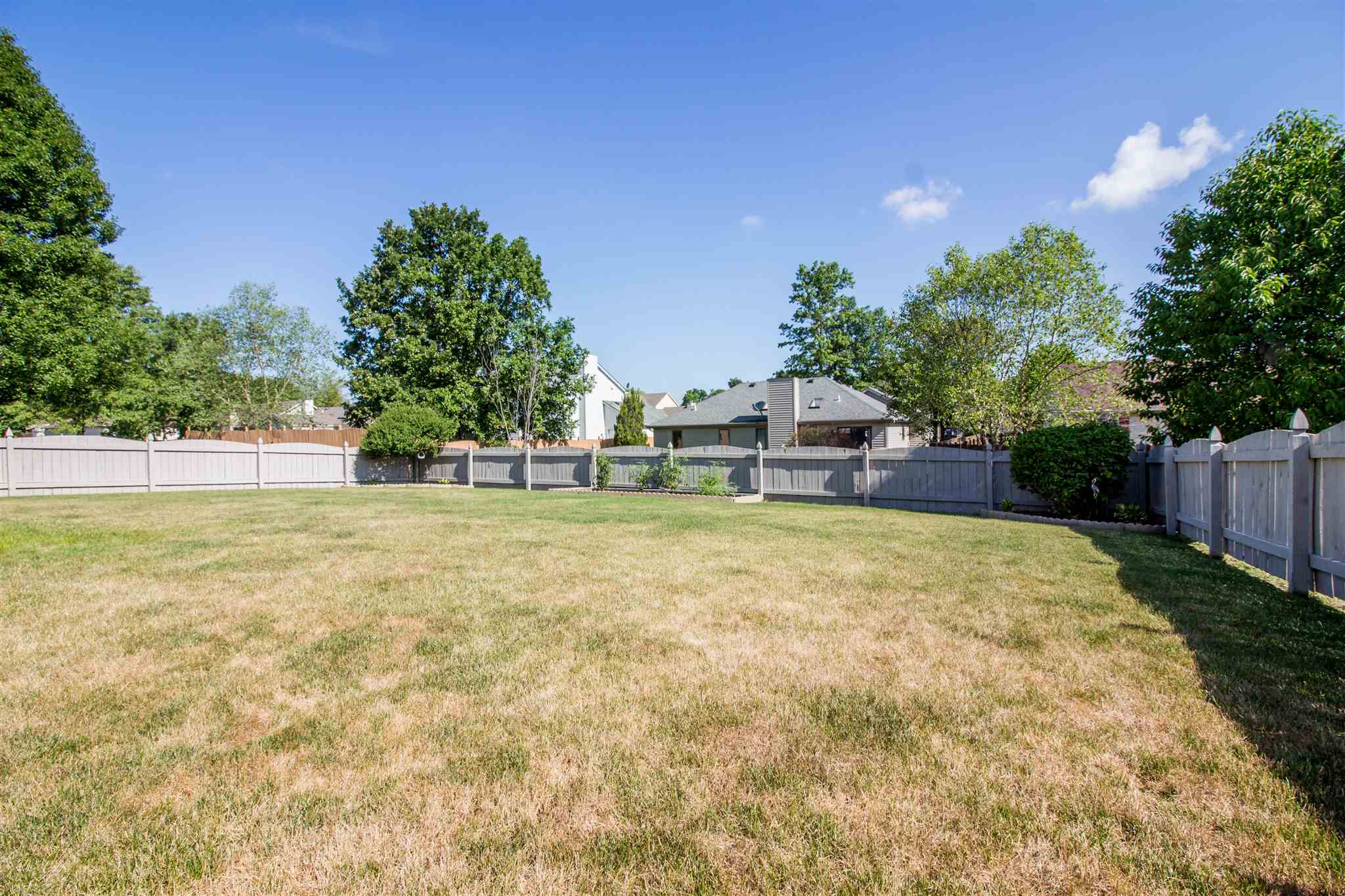 2228 Broken Oak Road Fort Wayne, IN 46818 - Photo 5 of 29