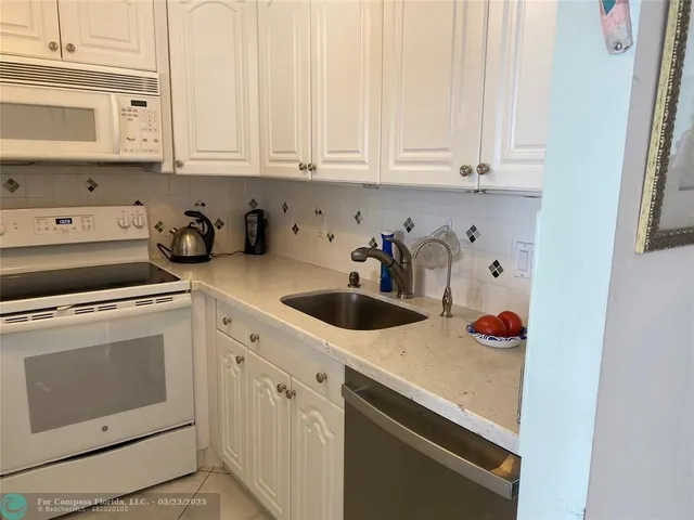 $139,000 | 3006 Berkshire A, Unit 3006, Deerfield Beach, FL 33442