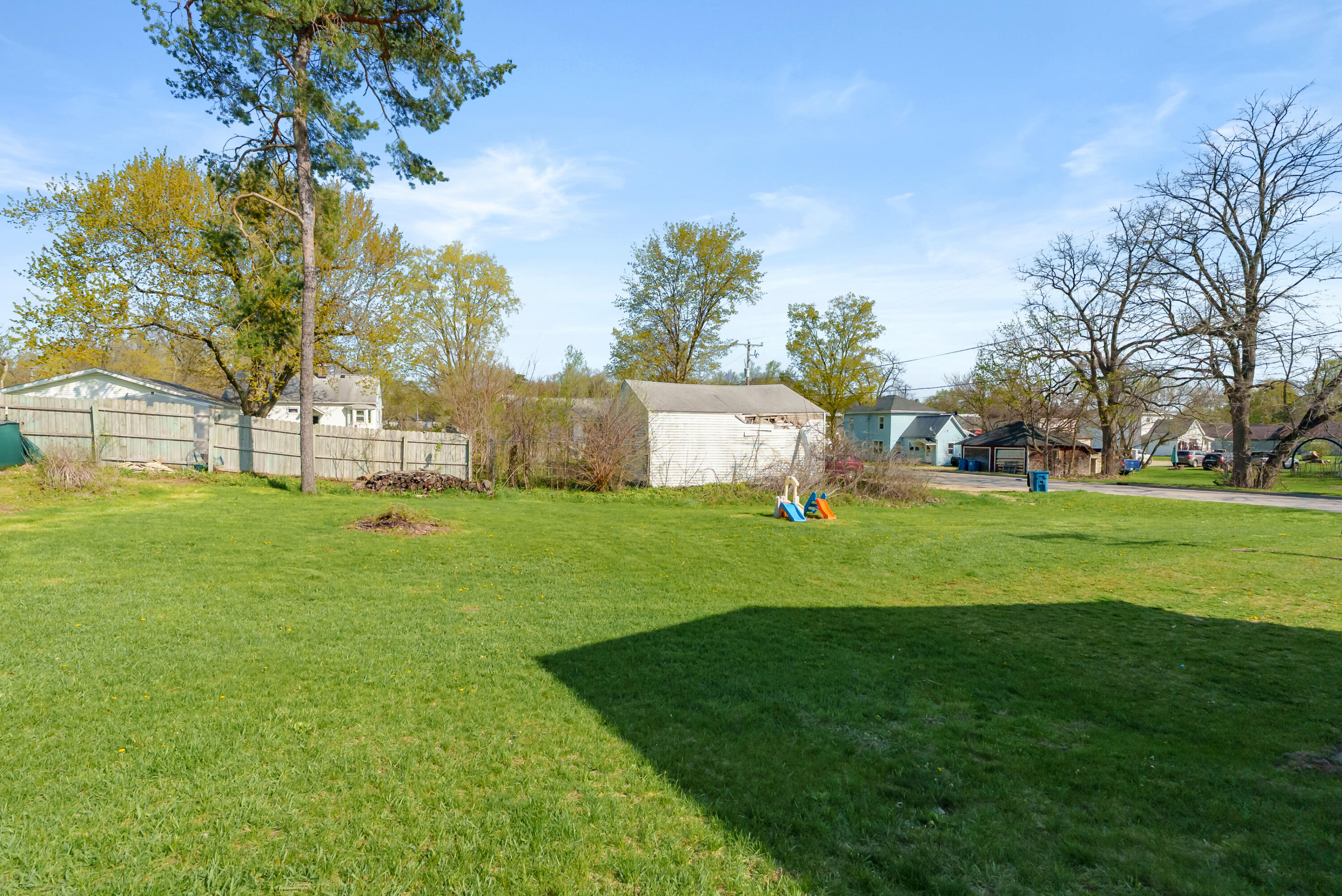 104 Seneca Street Decatur, MI 49045 - Photo 29 of 32 LC - Seneca St 104 Decatur 49045-25