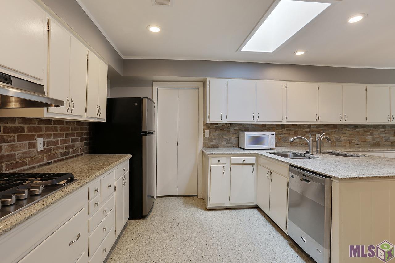 4560 Bennett Drive Baton Rouge, LA 70808 - Photo 7 of 20 Kitchen