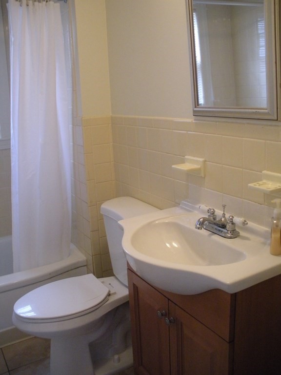 93 Packard Road Stoughton, MA 02072 - Photo 5 of 19 Gallery Image 5