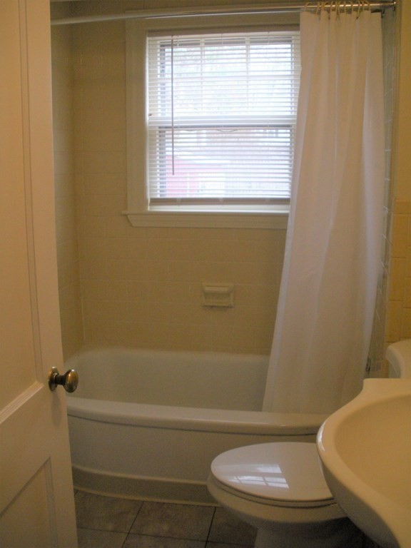 93 Packard Road Stoughton, MA 02072 - Photo 6 of 19 Gallery Image 6