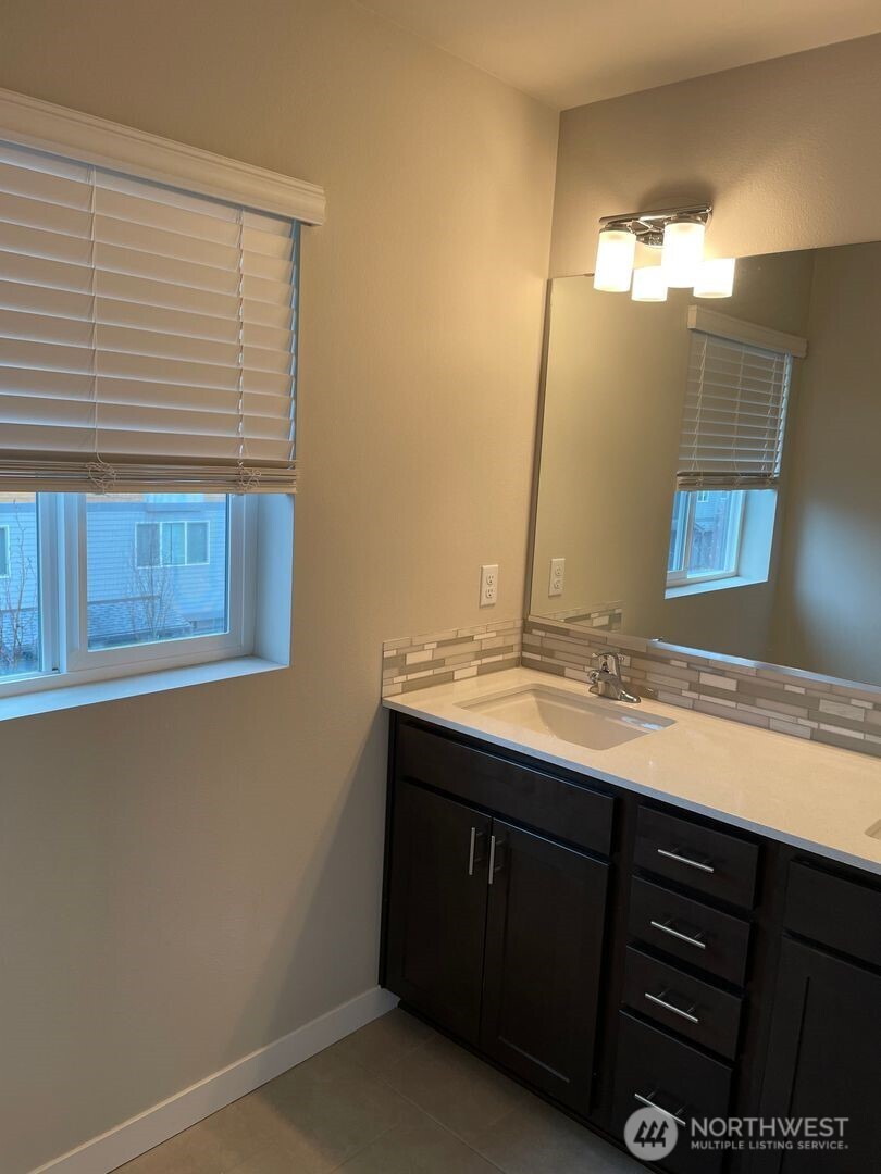 19313 35th Drive Southeast, Unit D Bothell, WA 98012 - Photo 8 of 22