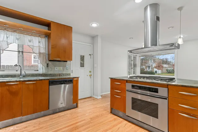 $475,000 | 8311 North Olcott Avenue, Niles, IL 60714