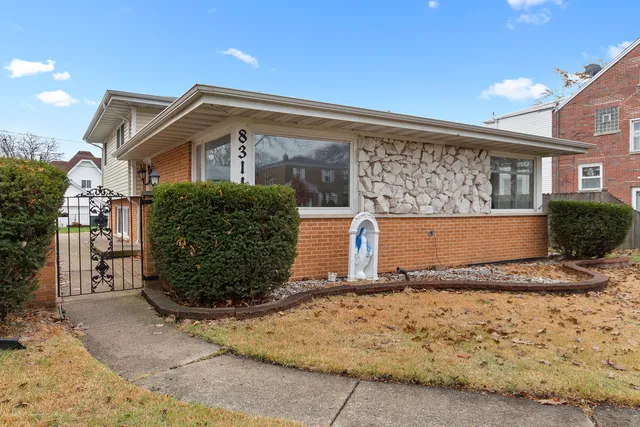 $475,000 | 8311 North Olcott Avenue, Niles, IL 60714