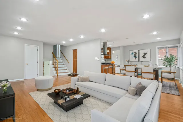 $475,000 | 8311 North Olcott Avenue, Niles, IL 60714