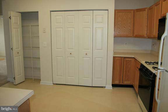 5252 Millfield Road, Unit 5252 Baltimore, MD 21237 - Photo 11 of 30 Kitchen