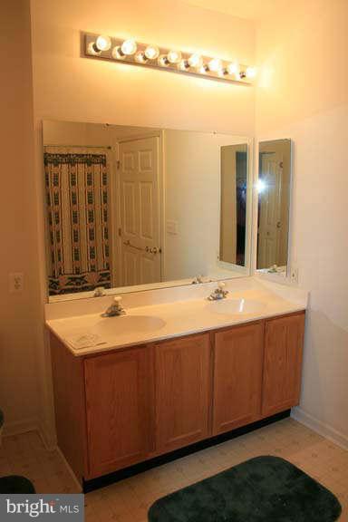 5252 Millfield Road, Unit 5252 Baltimore, MD 21237 - Photo 21 of 30 Bath (Master)