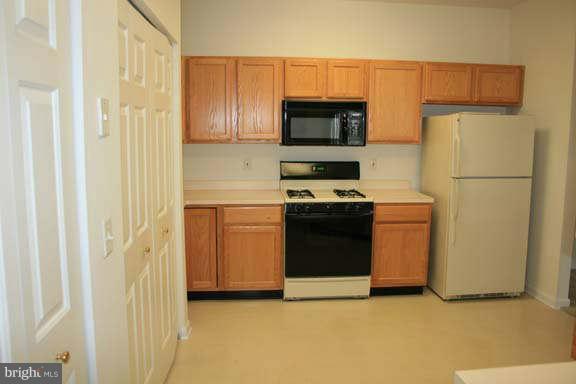 5252 Millfield Road, Unit 5252 Baltimore, MD 21237 - Photo 10 of 30 Kitchen