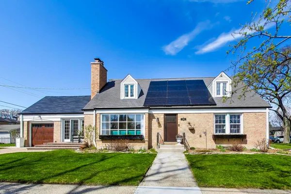 $675,000 | 202 Chester Avenue, Park Ridge, IL 60068