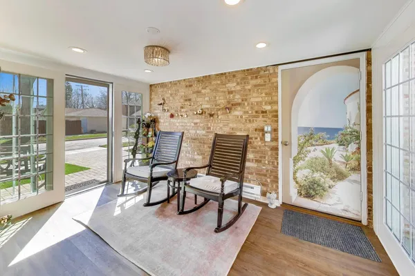 $675,000 | 202 Chester Avenue, Park Ridge, IL 60068