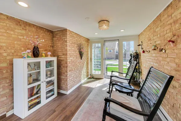 $675,000 | 202 Chester Avenue, Park Ridge, IL 60068