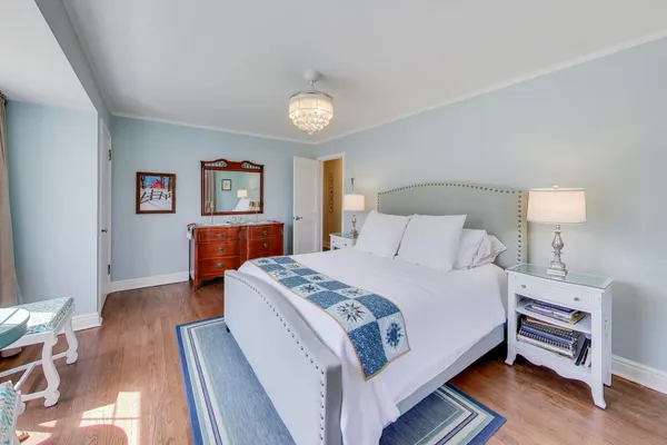 $675,000 | 202 Chester Avenue, Park Ridge, IL 60068
