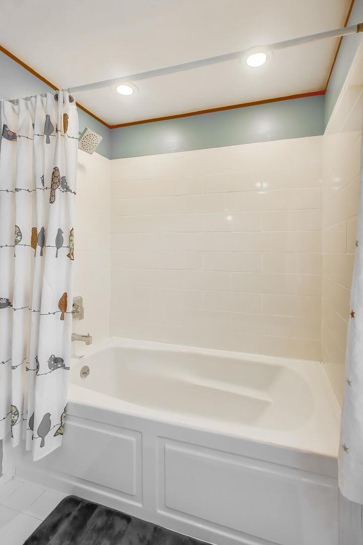 202 Chester Avenue Park Ridge, IL 60068 - Photo 26 of 35