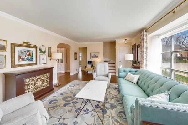 $675,000 | 202 Chester Avenue, Park Ridge, IL 60068