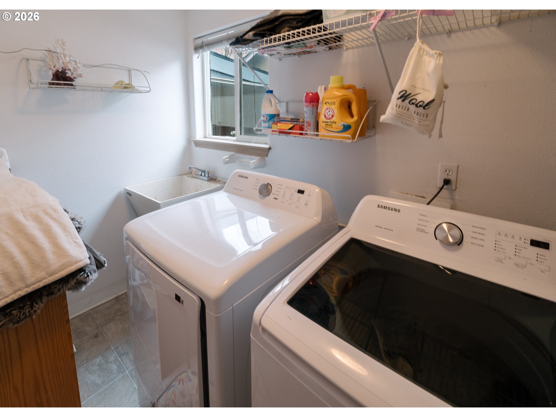 1254 Crystal Lane Lafayette, OR 97127 - Photo 24 of 34 a utility room with dryer and washer