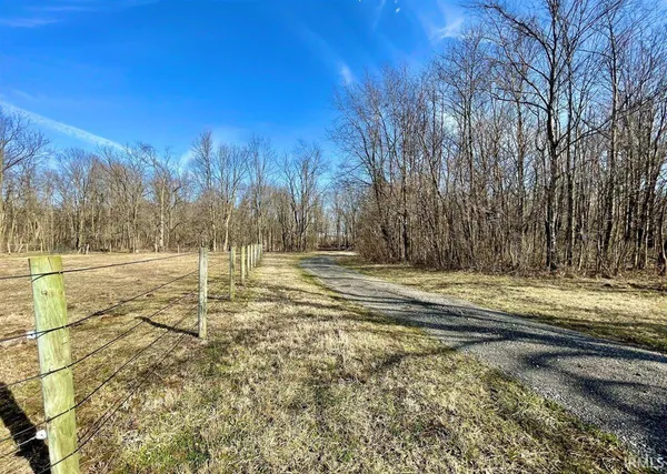 $485,000 | 8112 West County Road 1000 North, Jamestown, IN 46147