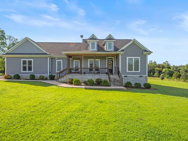 $475,000 | 937 Neal Road, Belvidere, TN 37306
