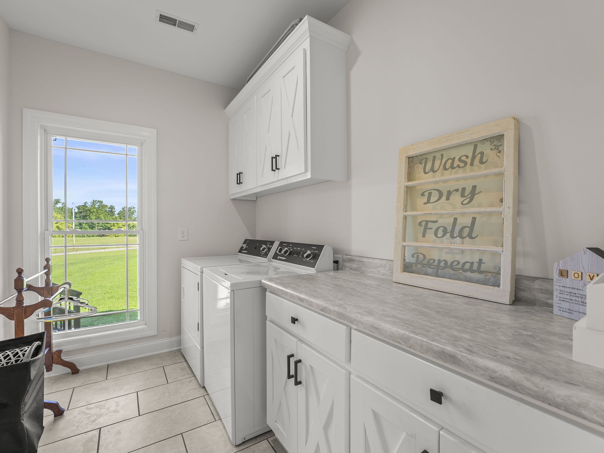 937 Neal Road Belvidere, TN 37306 - Photo 20 of 36