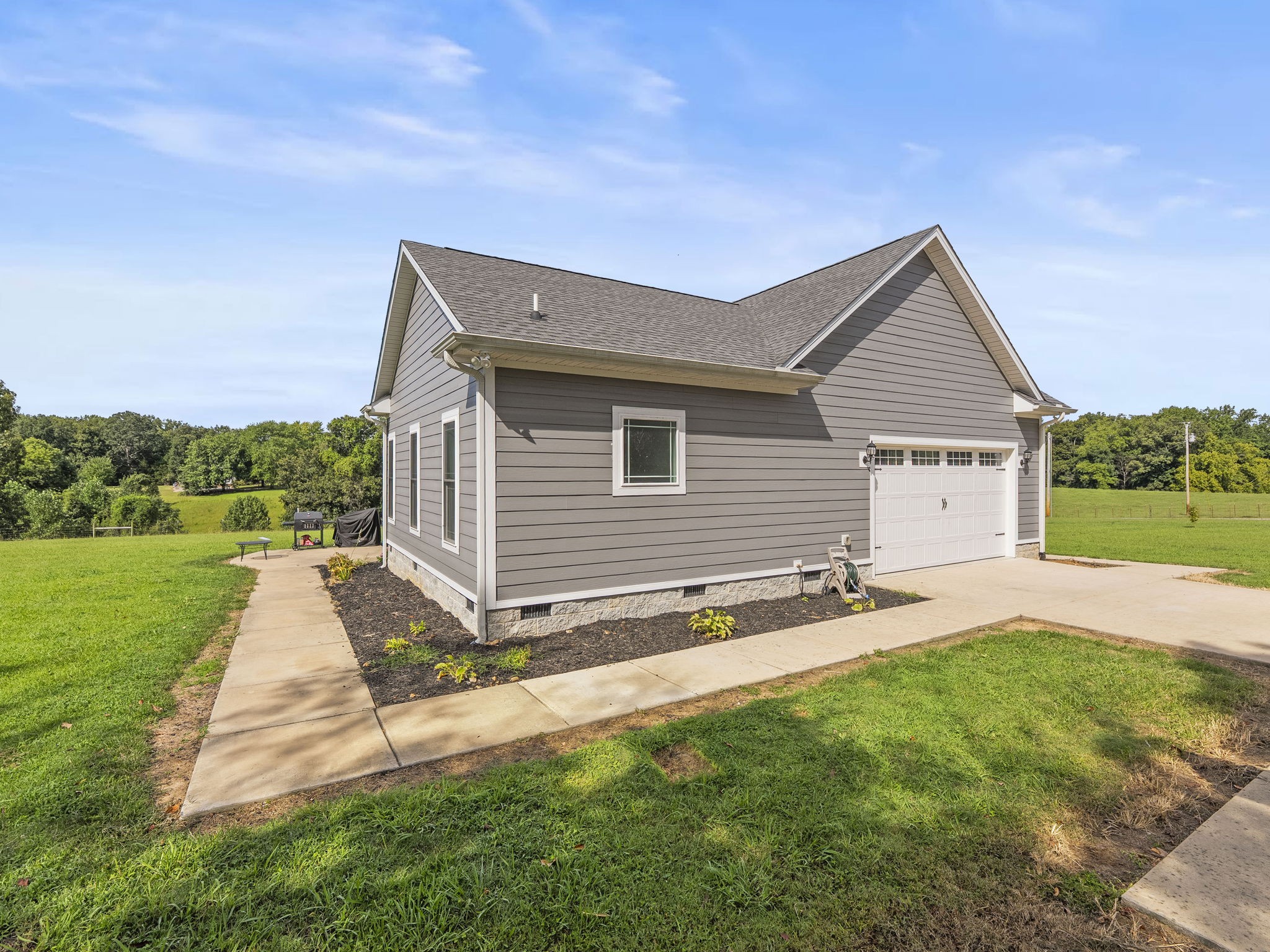 937 Neal Road Belvidere, TN 37306 - Photo 26 of 36