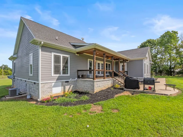 $475,000 | 937 Neal Road, Belvidere, TN 37306