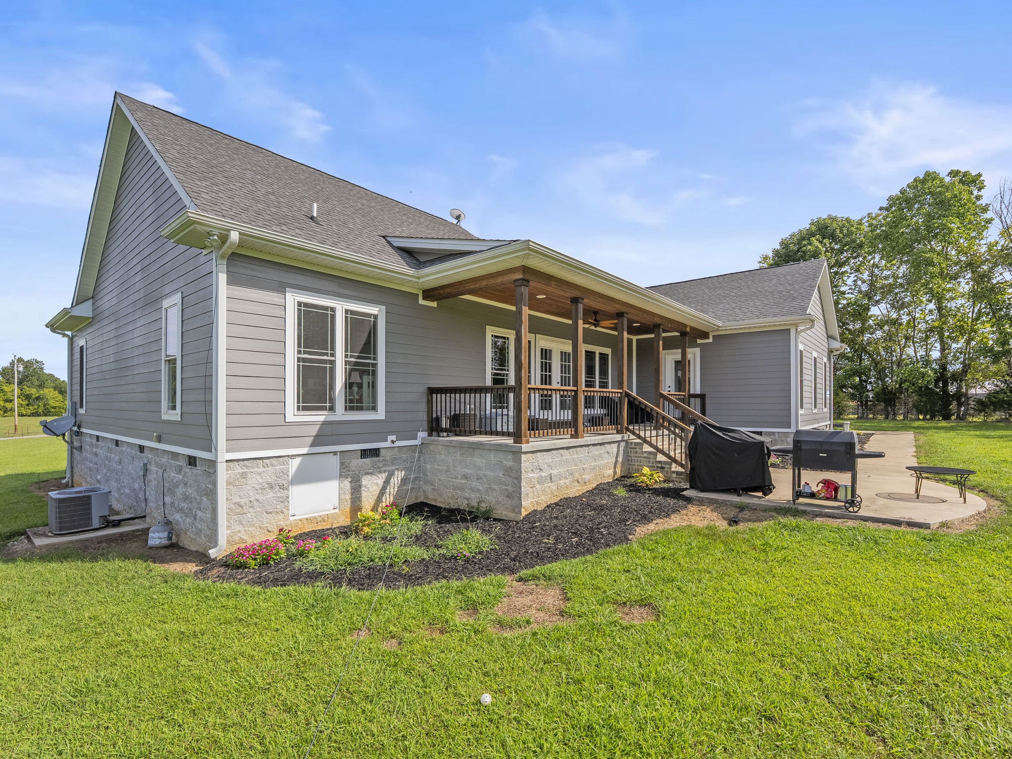 937 Neal Road Belvidere, TN 37306 - Photo 29 of 36