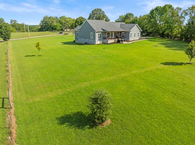 $475,000 | 937 Neal Road, Belvidere, TN 37306
