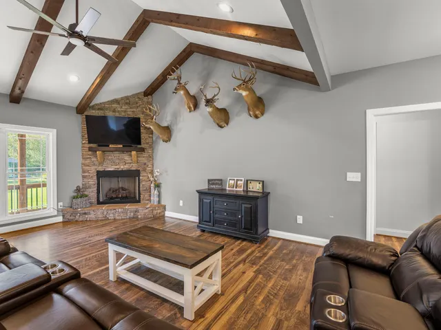 $475,000 | 937 Neal Road, Belvidere, TN 37306