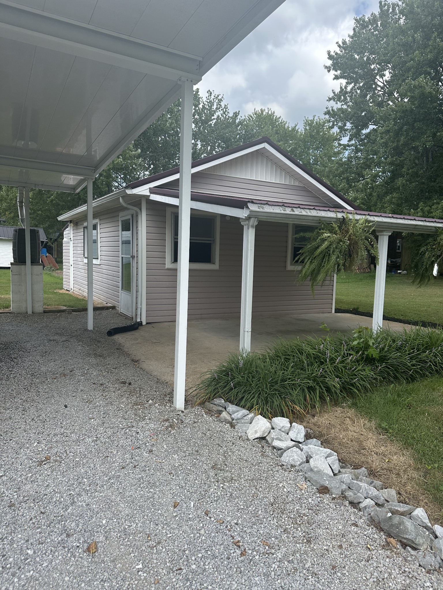 1800 Grandaddy Road Lawrenceburg, TN 38464 - Photo 6 of 23