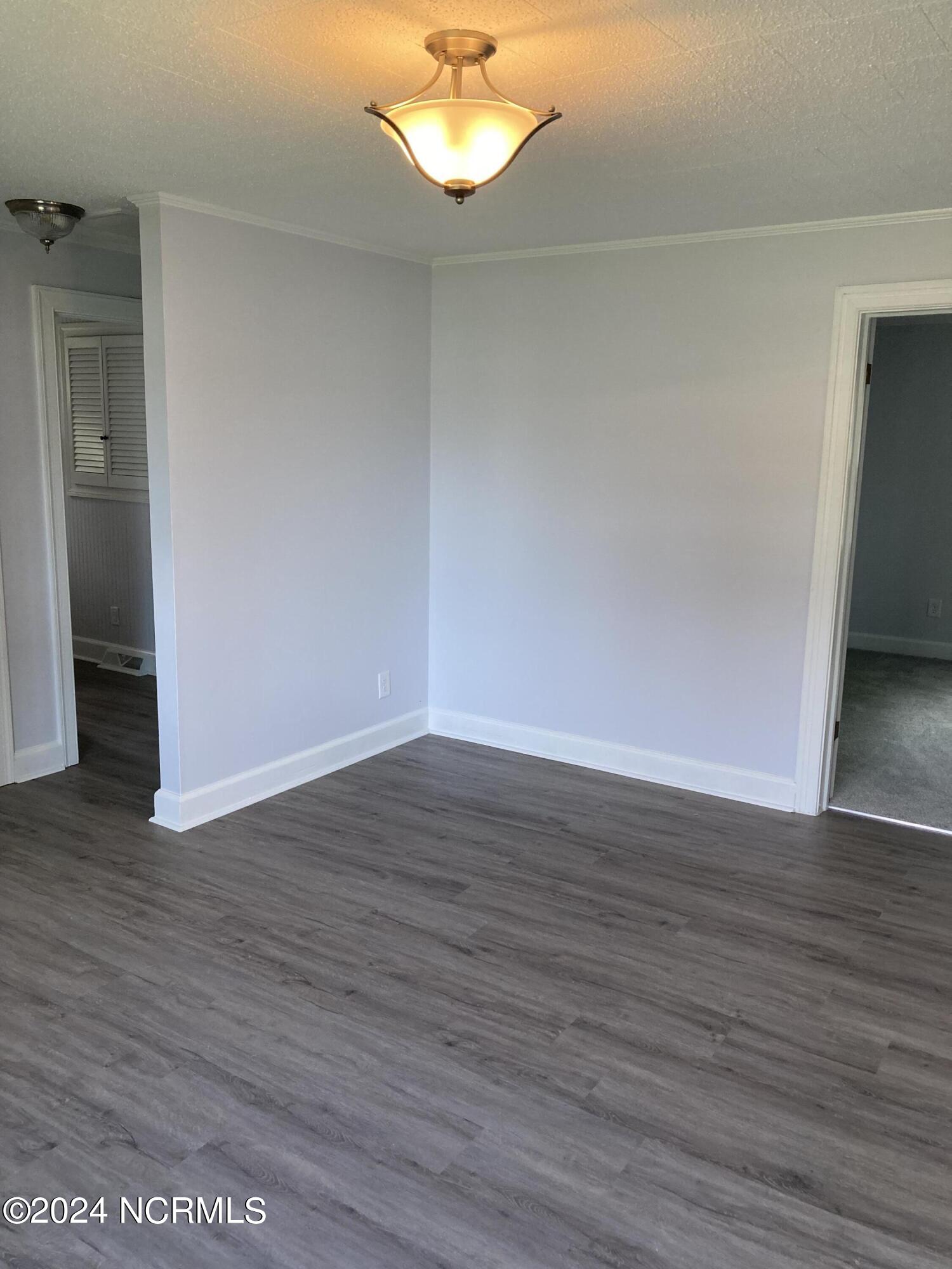 2_Living Room