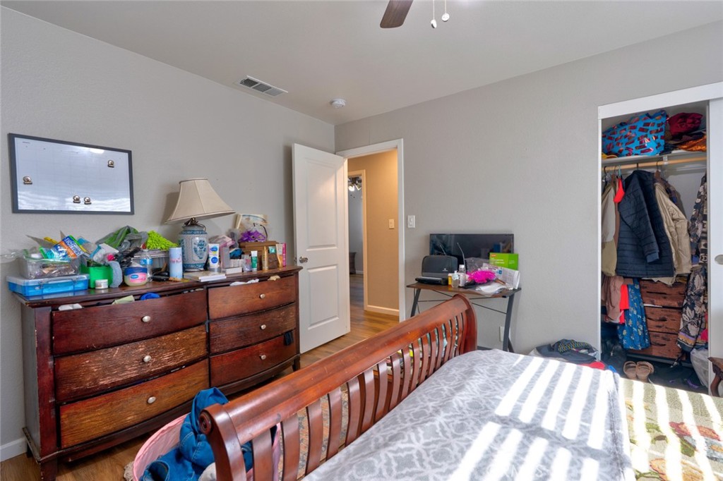 1840 Cheyenne Drive Merced, CA 95348 - Photo 47 of 90 a bedroom with furniture and a baby crib