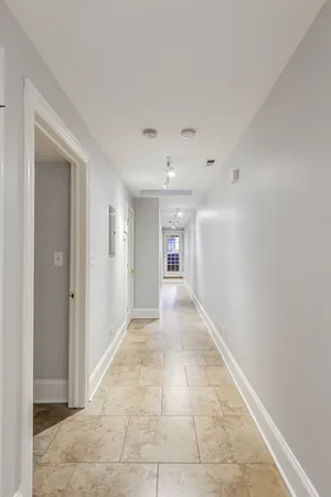 $3,300 | 320 West Evergreen Avenue, Unit G, Chicago, IL 60610