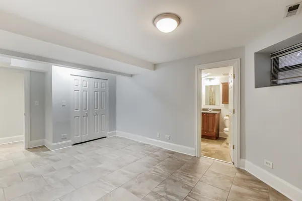 $3,300 | 320 West Evergreen Avenue, Unit G, Chicago, IL 60610