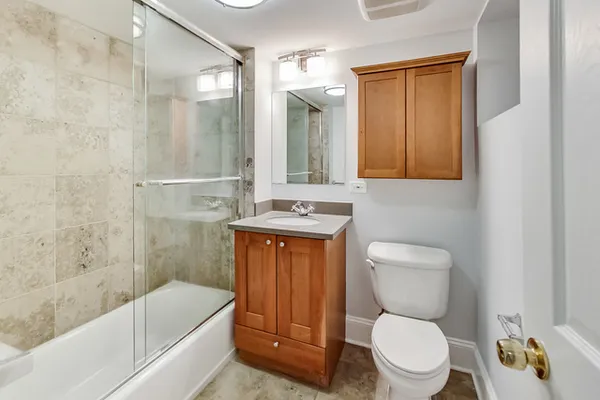 $3,300 | 320 West Evergreen Avenue, Unit G, Chicago, IL 60610