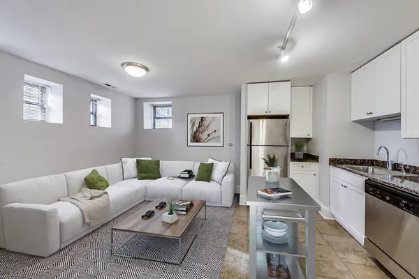 $3,300 | 320 West Evergreen Avenue, Unit G, Chicago, IL 60610