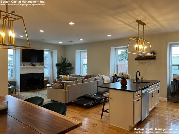 $3,895 | 14 Williams Street, Unit 4, Chelsea, MA 02150