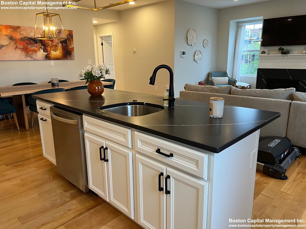 14 Williams Street, Unit 4 Chelsea, MA 02150 - Photo 17 of 22